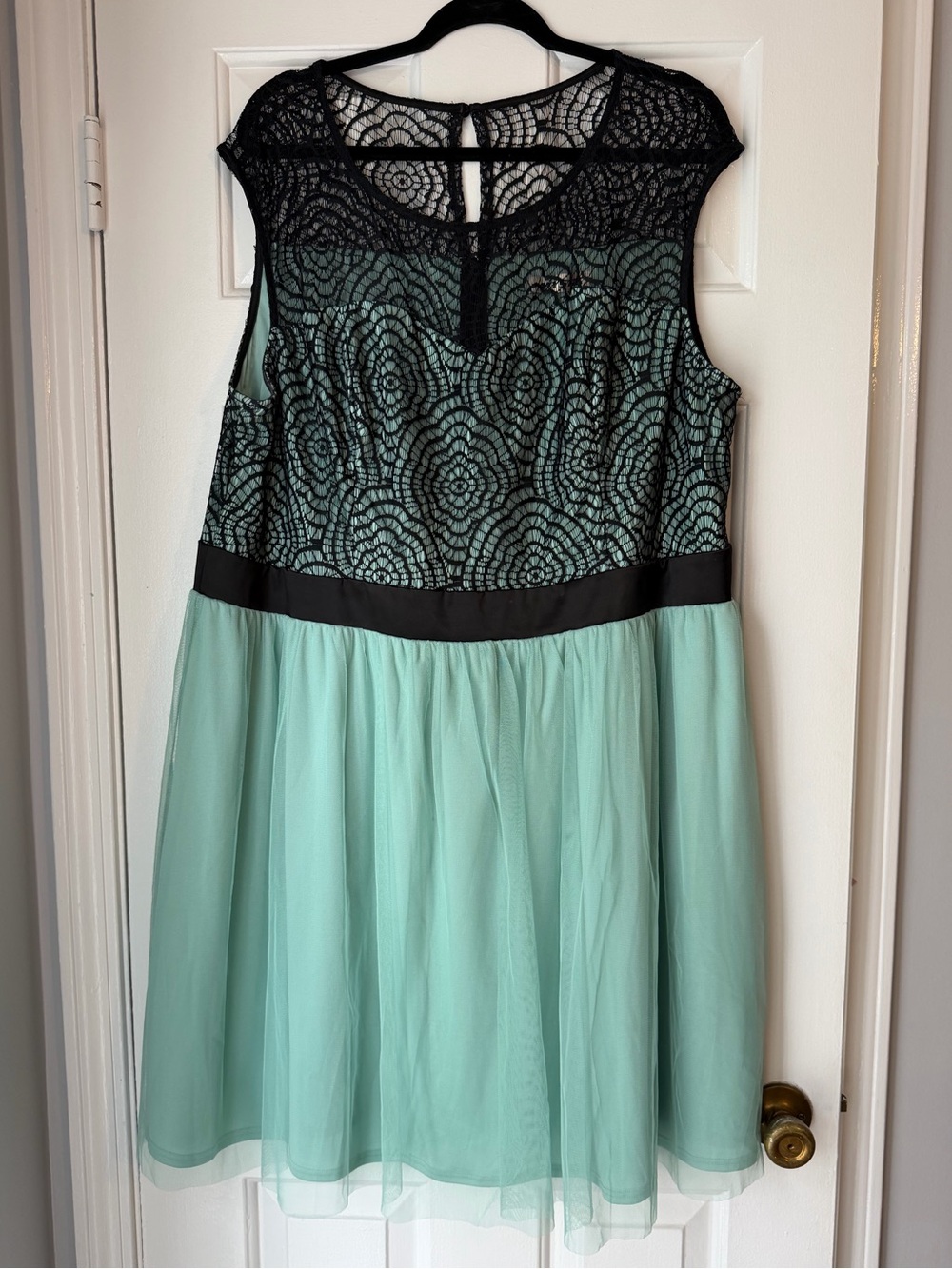 ModCloth Black Lace & Mint Green Tulle Formal Dress